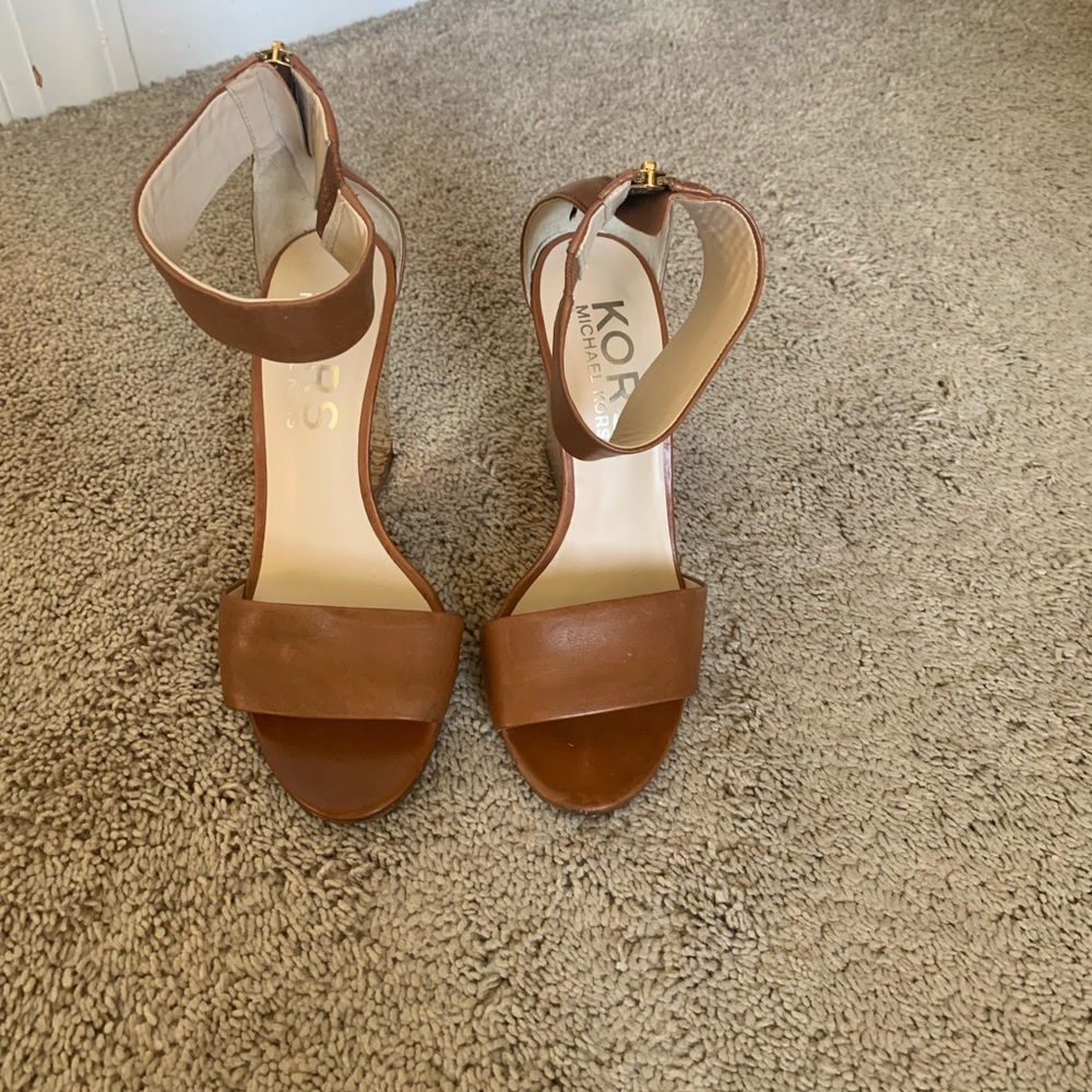 KORS Michael KORS luggage collar wedges